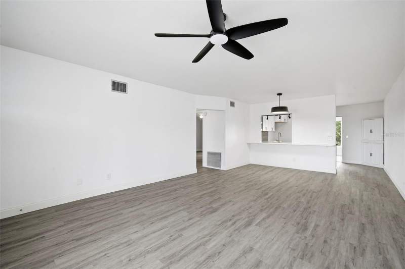 2 bedroom Condominium at 2431 Canadian Way #47, On Top Of The World, Clearwater — photo 4