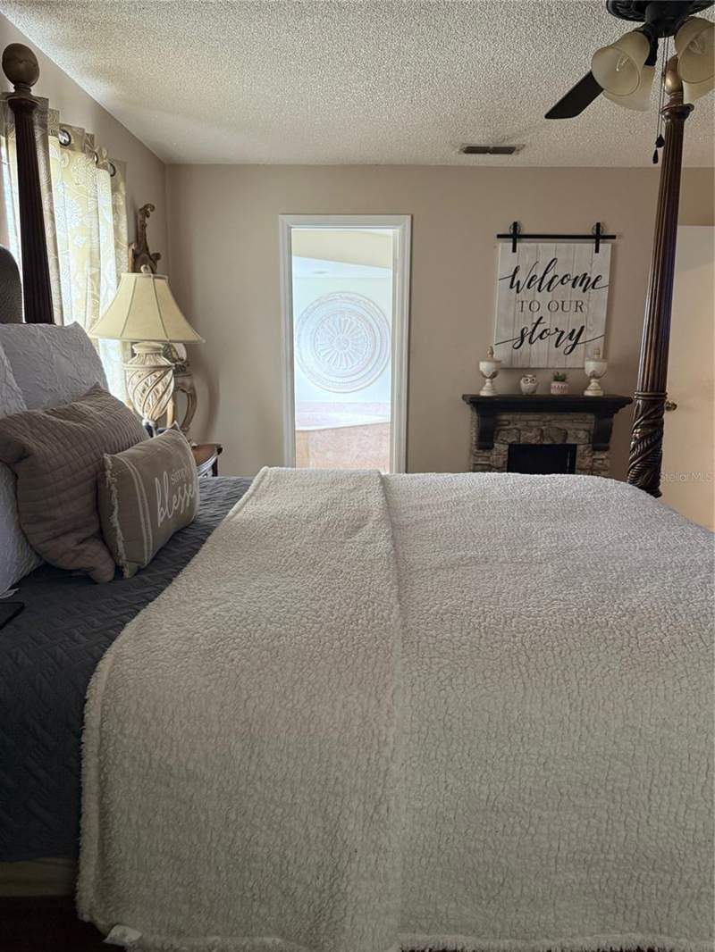 3 bedroom Single Family Residence at 4298 SW 139 Street Road, Marion Oaks South, Ocala — photo 2