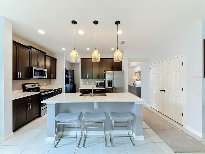 3 bedroom Single Family Residence at 5516 Windsong Oak Drive, Windsong At Leesburg, Leesburg — photo 4