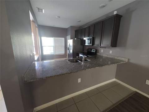 1103 Hillhurst Drive, Wesley Chapel FL - photo 9 of 26