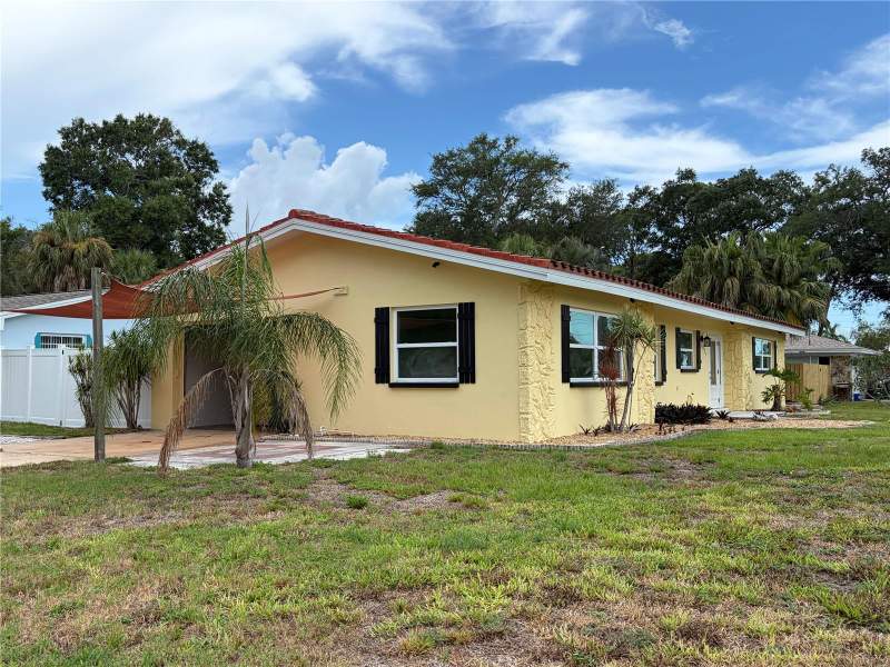 3 bedroom Single Family Residence at 623 Palm Boulevard, Dunedin Isles Country Club Sec A, Dunedin — photo 2