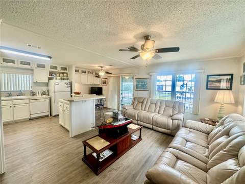 131 Bonnie Drive, Auburndale FL - photo 7 of 40