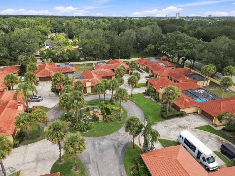 5023 JAMAICA CIRCLE #6 home for sale in Island Club at Rosemont Condo