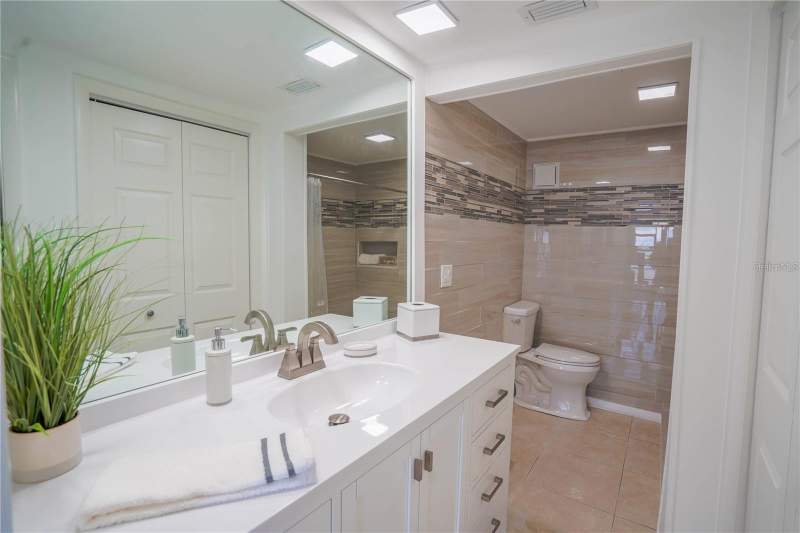 1 bedroom Condominium at 7100 Sunshine Skyway Lane #201, Bridgeton North Condo, St Petersburg — photo 4
