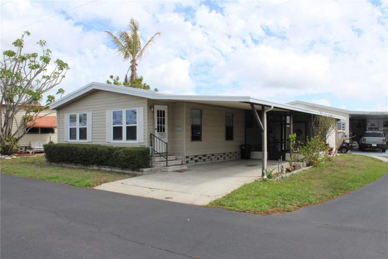 2 bedroom Manufactured Home at 6807 Mount Pleasant Road #51, St Petersburg, St Petersburg — photo 2
