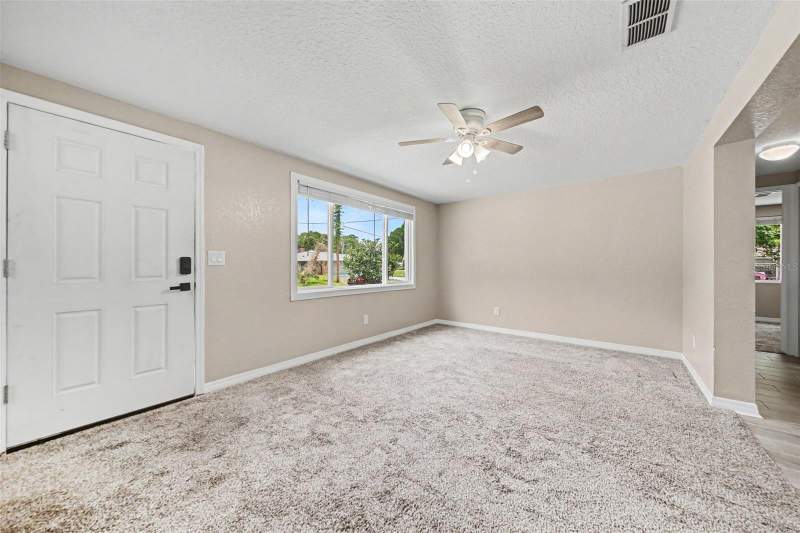 3 bedroom Single Family Residence at 701 E Woodland Street, Colony Park, Bunnell — photo 5