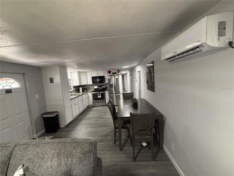 2 bedroom Mobile Home at 6141 SW 57th Court, Bahia Oaks Un 01, Ocala — photo 3