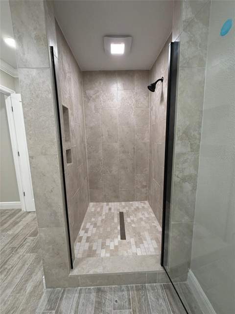 8715 Driftwood Drive, Tampa FL - photo 22 of 41