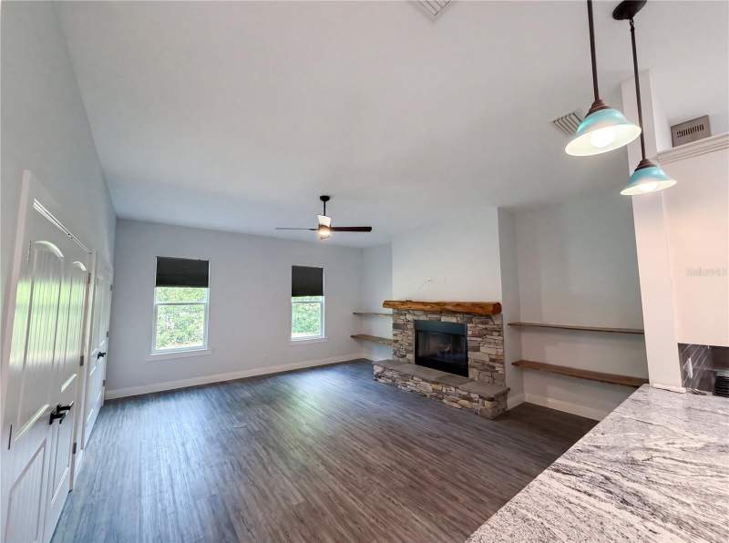 3 bedroom Single Family Residence at 2700 Westside Drive, South, Leesburg — photo 3