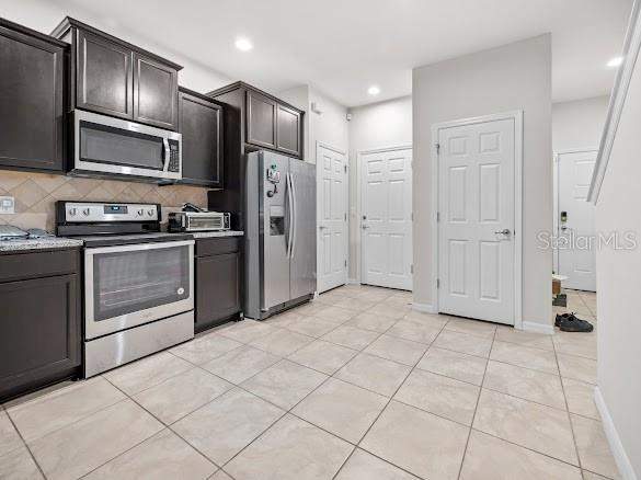 2 bedroom Townhouse at 9157 Hillcroft Drive, Magnolia Park Northeast Reside, Riverview — photo 4