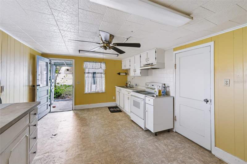 3 bedroom Single Family Residence at 308 S Galena Avenue, Minneola, Minneola — photo 2