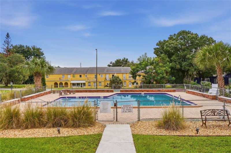 3 bedroom Condominium at 5850 Cypress Gardens Boulevard #303, Royal Crescent Condo, Winter Haven — photo 4