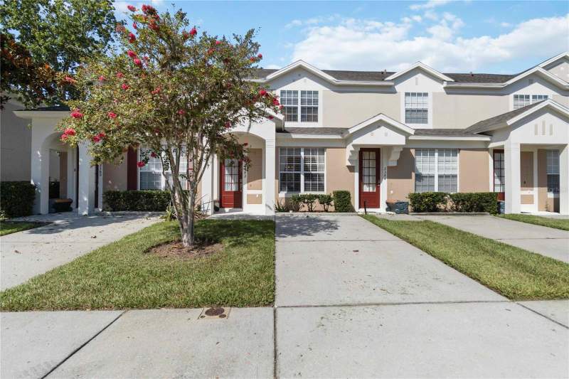 3 bedroom Townhouse at 2382 SILVER PALM DRIVE, WINDSOR PALMS P3APB14PGS105-106BLK10LOT2, KISSIMMEE — photo 1