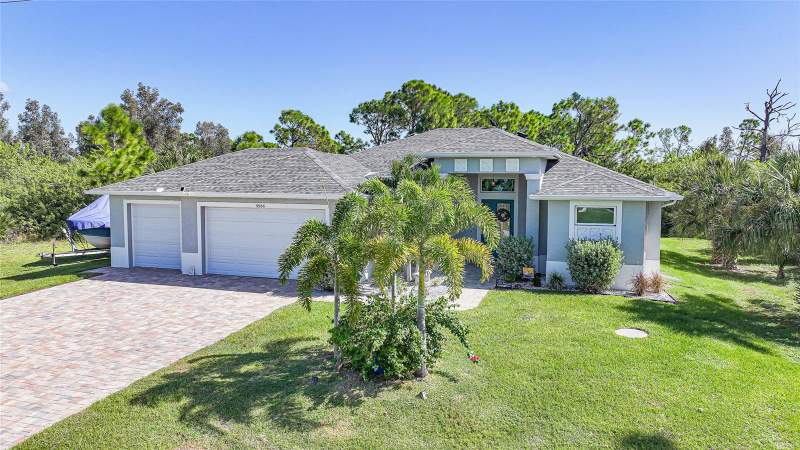 3 bedroom Single Family Residence at 9566 Shelburne Circle, Port Charlotte Sec 94 01 Strep, Port Charlotte — photo 4