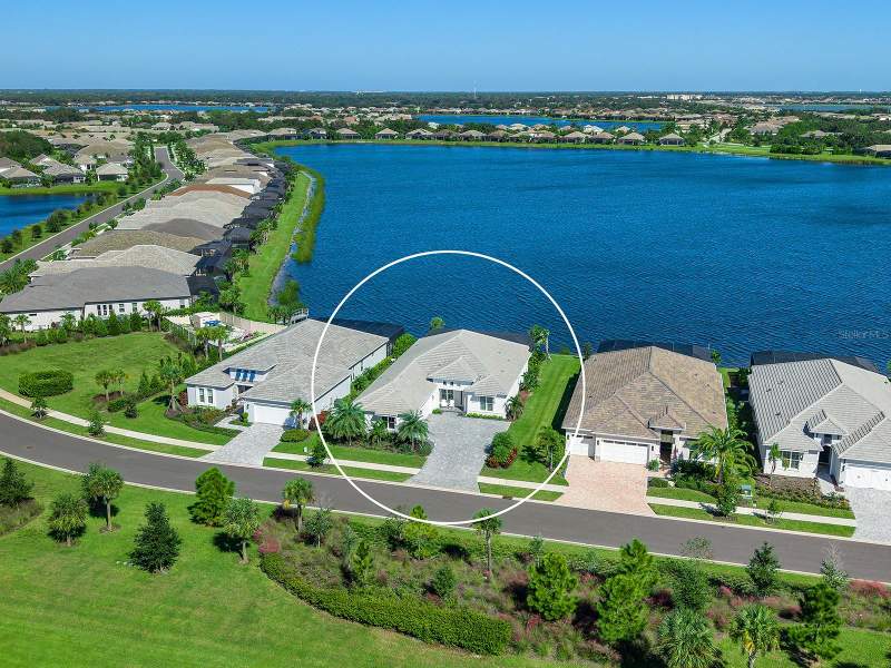 3 bedroom Single Family Residence at 7959 Waterbend Trail, Lakehouse Cove At Waterside, Sarasota — photo 4