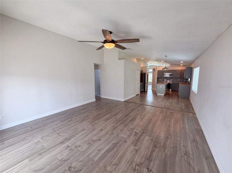 4 bedroom Single Family Residence at 3800 Seminole Drive, Crescent Park Ph 02, Orlando — photo 3