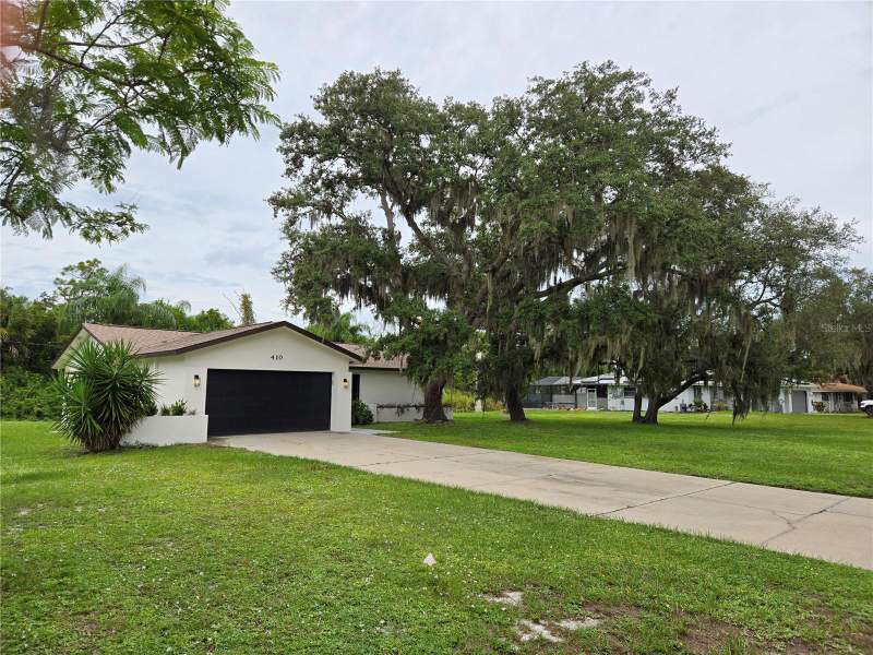 3 bedroom Single Family Residence at 410 Hunter Street, Manor Oaks, Port Charlotte — photo 2