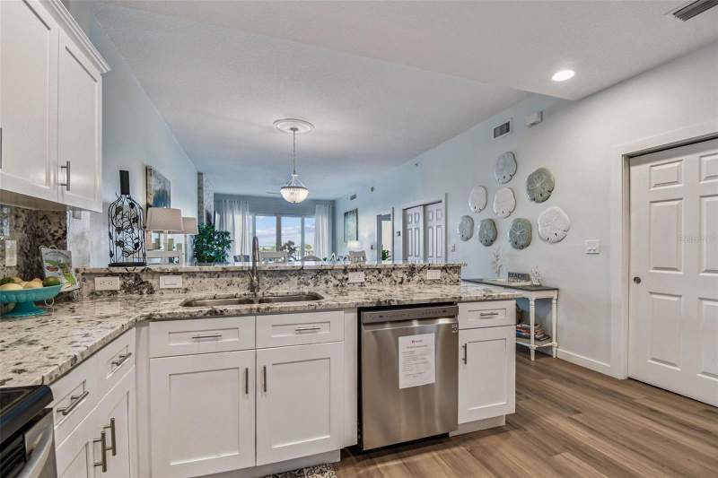 3 bedroom Condominium at 530 S Gulfview Boulevard #304, Harborview Grande Condo, Clearwater Beach — photo 4
