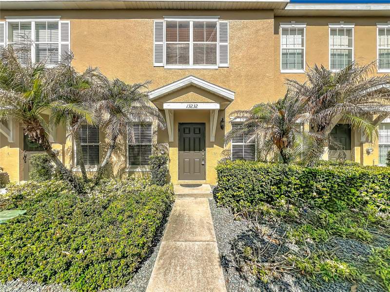 2 bedroom Townhouse at 13232 Daniels Landing Circle, Daniels Lndg A-J, Winter Garden — photo 2