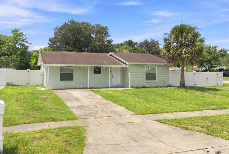 3 bedroom Single Family Residence at 8344 Drycreek Drive, Townn Country Park Unit 56, Tampa — photo 2