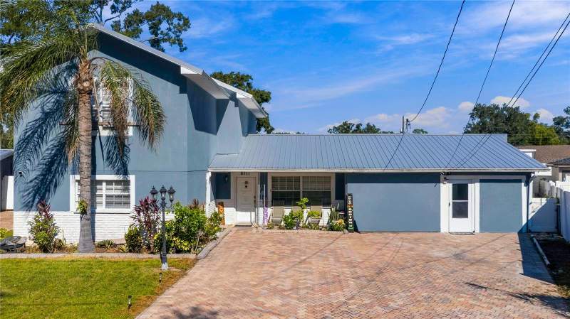 7 bedroom Single Family Residence at 6711 Ralston Beach Circle, Ralston Beach Manor Unit 3, Tampa — photo 4