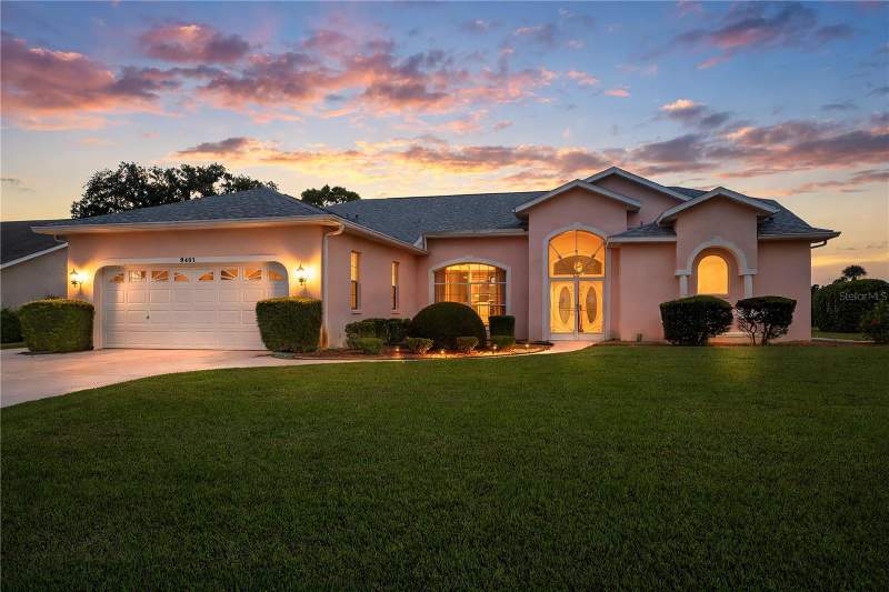 9401 FOX HOLLOW LANE home for sale in Glen Lakes