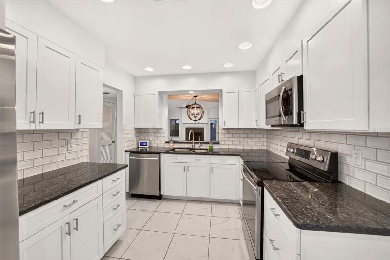 2 bedroom Townhouse at 2003 SE 37th Court Circle, Crestwood South Village Un 38, Ocala — photo 5