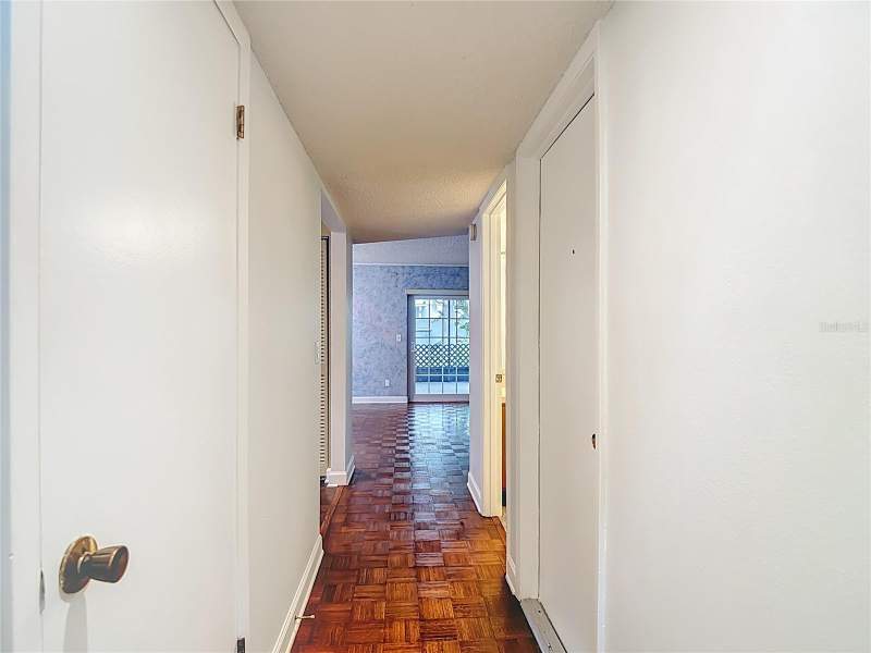 2 bedroom Townhouse at 16851 Le Clare Shores Drive, Le Clare Shores, Tampa — photo 4