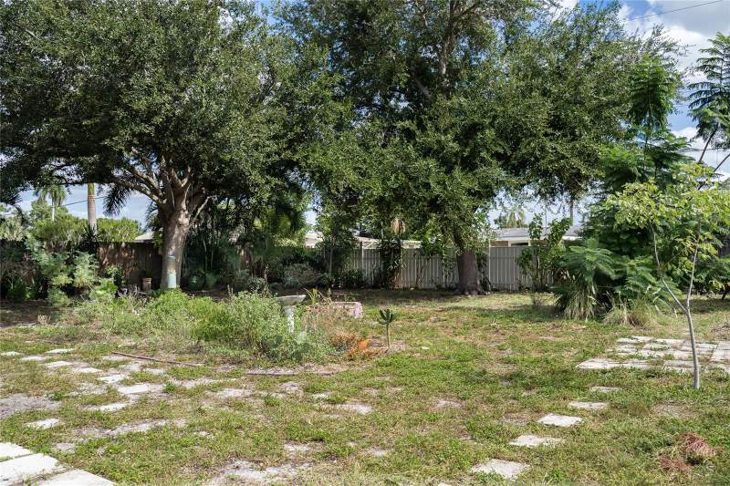 2 bedroom Single Family Residence at 315 62nd Street, Coral Heights Third Add, Bradenton — photo 3