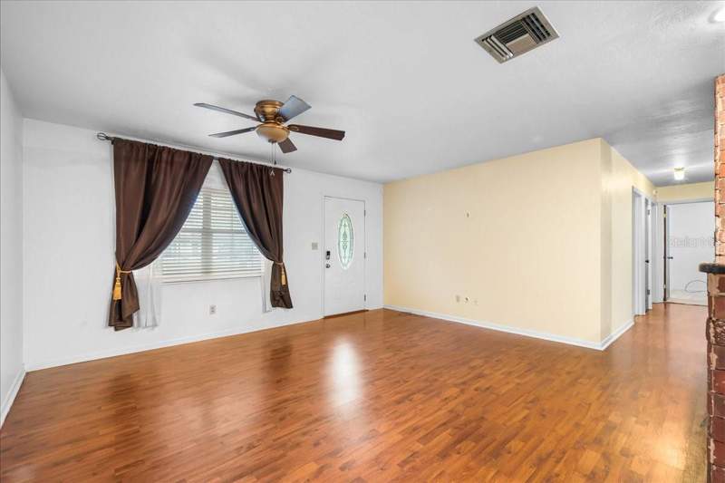 3 bedroom Single Family Residence at 6205 NW 26th Terrace, Northwood Pines, Gainesville — photo 4