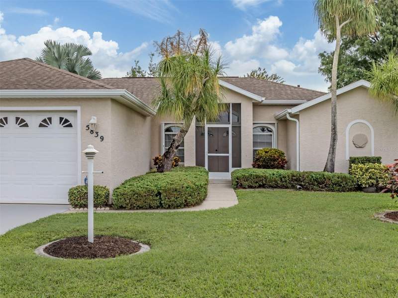 3 bedroom Single Family Residence at 5839 McKinley Road, Gulf View Estates, Venice — photo 2