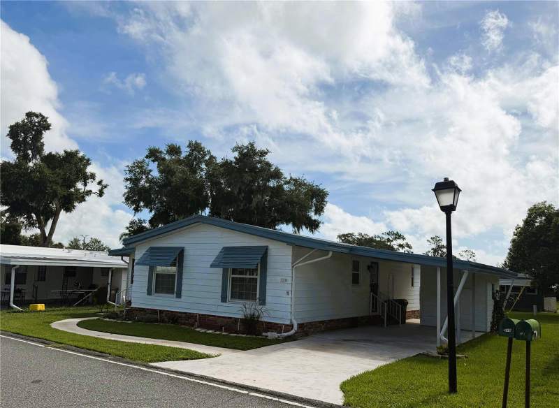 2 bedroom Mobile Home at 139 Aspen Circle, Hawthorne At Leesburg A Coop, Leesburg — photo 2