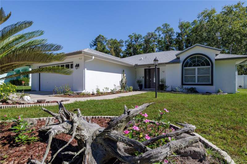 3 bedroom Single Family Residence at 42 Zaun Trail, Palm Coast Sec 63, Palm Coast — photo 4