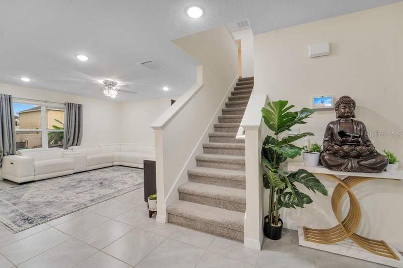 5 bedroom Single Family Residence at 35704 Doveland Drive, Zephyr Rdg Ph II, Zephyrhills — photo 3