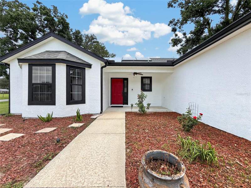 3 bedroom Single Family Residence at 370 Carriage Lane, Lady Lake Crestwood Manor, Lady Lake — photo 2