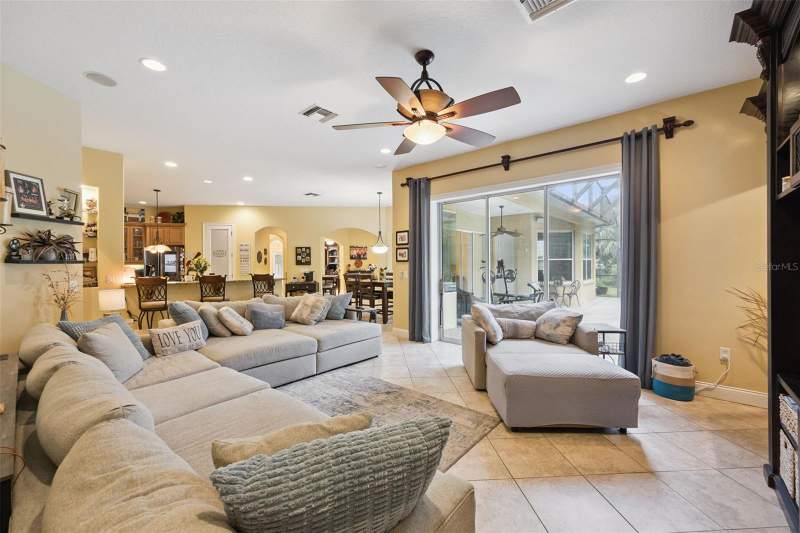 4 bedroom Single Family Residence at 30440 Jubilee Way, Eden Estates, Sorrento — photo 4