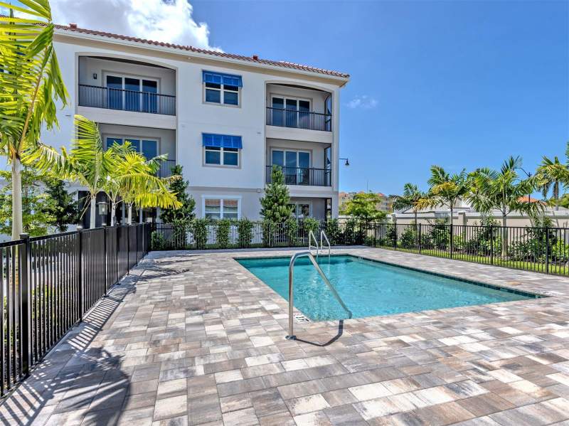 3 bedroom Condominium at 787 Tamiami Trail South #201, Isola Casa Condominium, Venice — photo 2