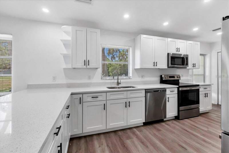 2 bedroom Villa at 321 Dante Drive #321, Sorrento Villas 3, Nokomis — photo 2
