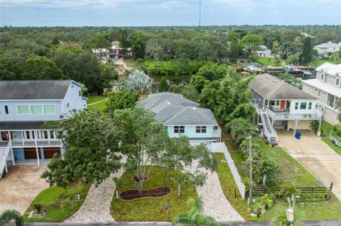 2030 Gulfview Drive, Holiday FL - photo 7 of 77