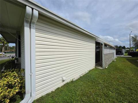 5293 Poinciana Circle, New Port Richey FL - photo 7 of 30