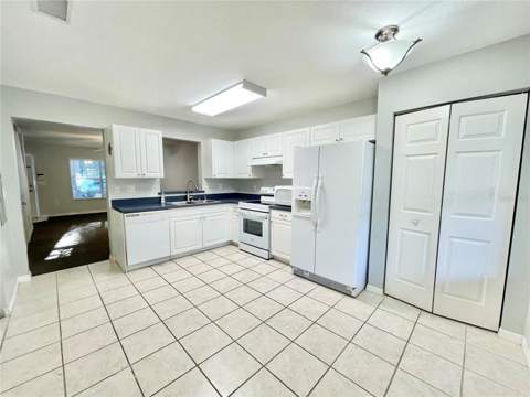 2348 SW 42nd Drive #151, Gainesville FL - photo 7 of 28