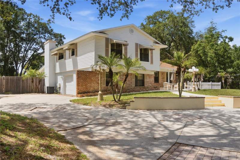 4 bedroom Single Family Residence at 1204 SWAN STREET, WINTER SPGS UNIT 4, WINTER SPRINGS — photo 1