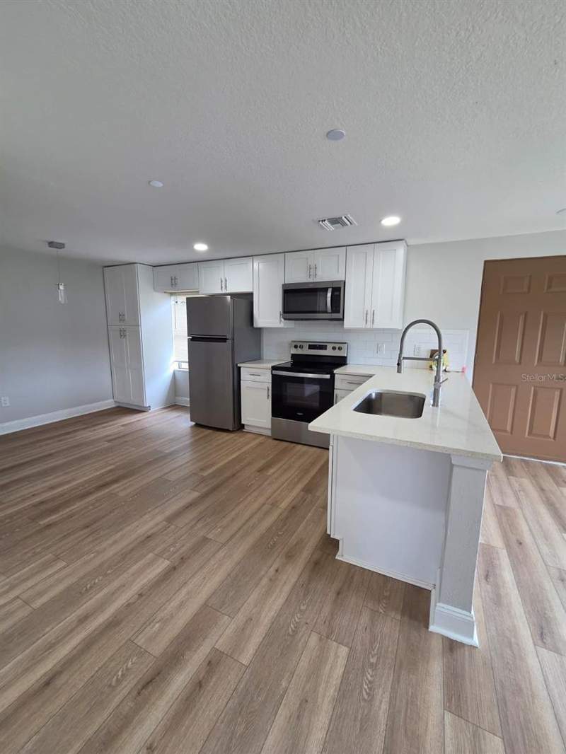 2 bedroom Townhouse at 300 Eron Way #1, Townhomes Winter Garden, Winter Garden — photo 5