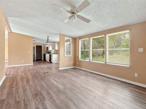10043 Gilmer Street, New Port Richey FL - photo 7 of 32