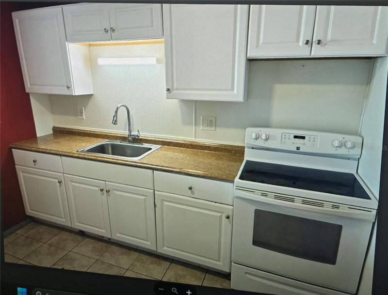 3 bedroom Single Family Residence at 3314 Williamsburg Street, Sun Haven, Sarasota — photo 3
