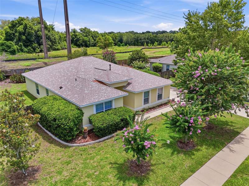 3 bedroom Single Family Residence at 23152 NW 11th Road, Newberry Oaks Ph 7, Newberry — photo 2
