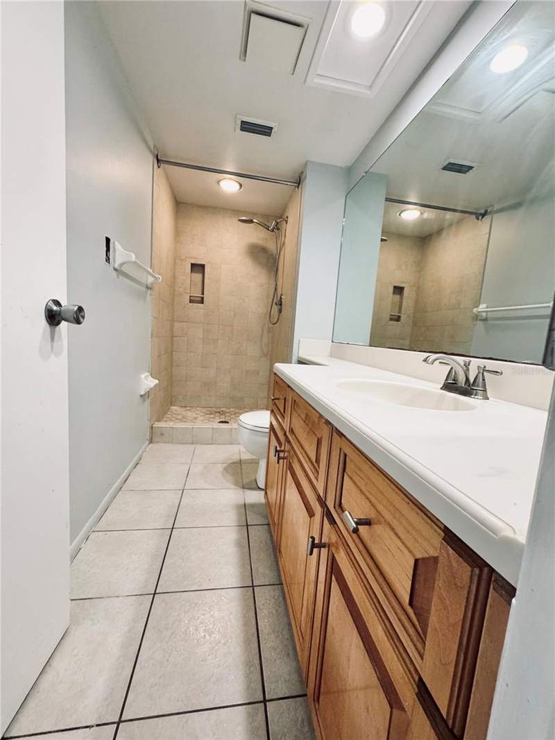2 bedroom Condominium at 106 Windward Place, Meadows Of East Lake Woodlands, Oldsmar — photo 5