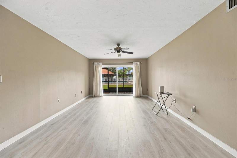 1 bedroom Condominium at 3265 Beneva Road #104, Village Brooke Sec 3, Sarasota — photo 3