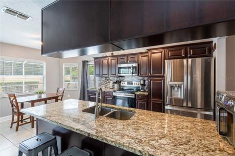 9713 Lomalinda Court, New Port Richey FL - photo 14 of 40