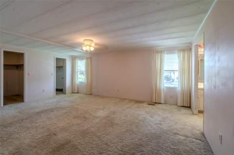 1021 Hilltop Road, Tavares FL - photo 12 of 46
